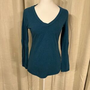 Women's Teal V-Neck Long Sleeve Top